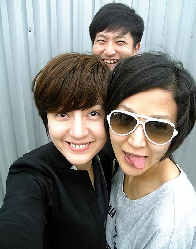 娶亲姐妹成连襟，丈母娘态度却不同，陆毅和郭京飞谁更受鲍母宠？