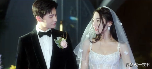 《你是我的荣耀》于途、晶晶恋情曝光？晶晶自曝身份，于是更机智