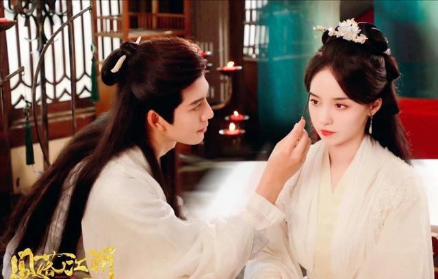 24集甜宠剧《凤落江湖》开播，反派女魔头和卧底男面首，戏假情真