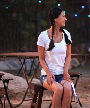 一路向西女主(《一路向西》女主角王李丹妮近照，网友：28岁就成如此？)