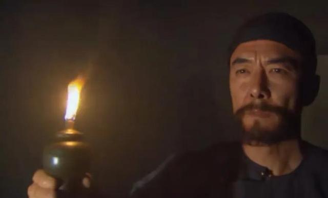 化烛血泪柳含月