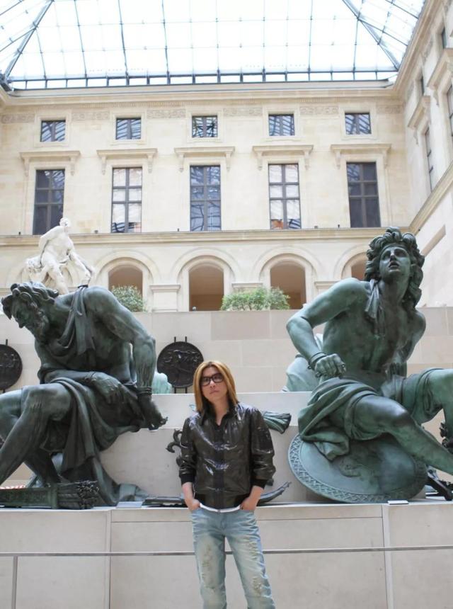 音乐才子郭峰：父亲早逝，他托起母亲的晚年，婚恋成难题