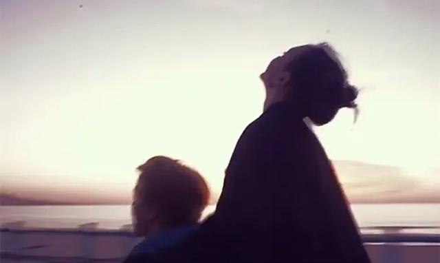 别再自作多情了！背叛你的女人，根本不可能感同身受你的伤和痛！