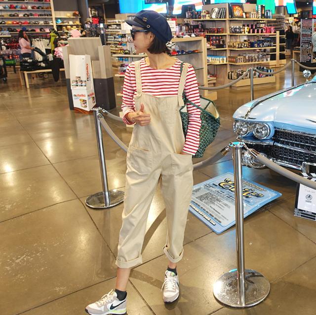 穿连体裤的女人这样上厕所，真的是这样吗