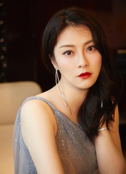 女演员——朱锐