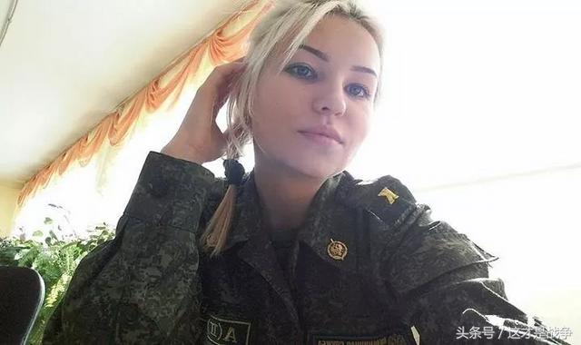 肤白貌美大长腿，战斗民族出美女，揭开俄罗斯女兵神秘的面纱