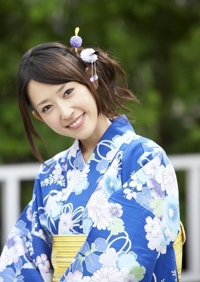 日本女人穿和服，方便“啪啪啪”还是为了防出轨？原来是误解
