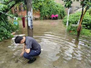 恭候多时(一场大雨，他们已“恭候多时”)