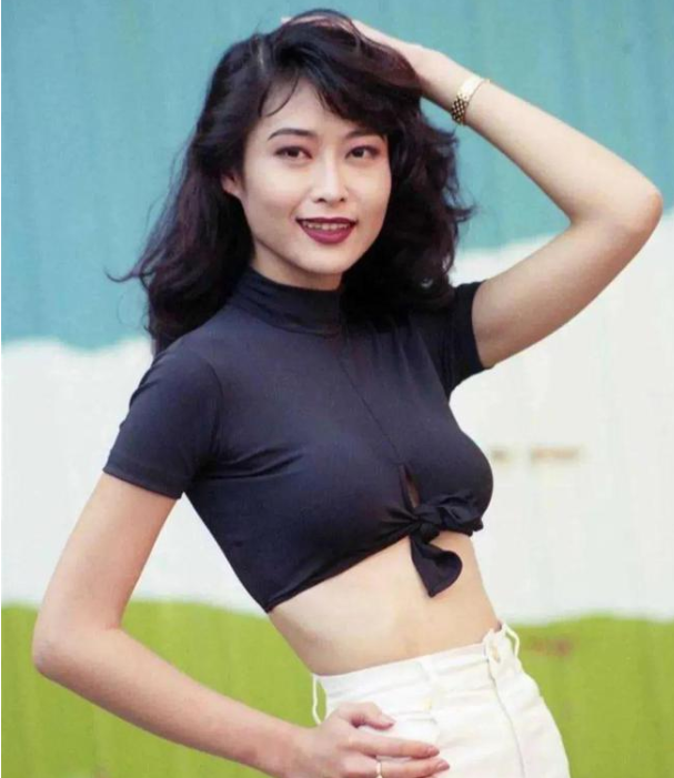 “风月片教母”叶玉卿，25岁一脱成名，富家女献身艺术欲罢不能