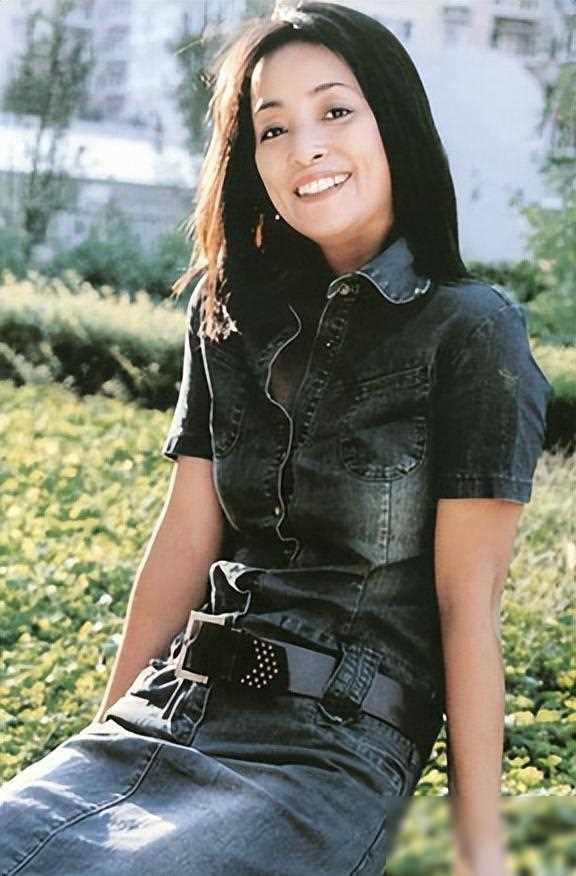 曾嫁给日本、美国、法国,但唯独不嫁中国人的李勤勤,现在如何了