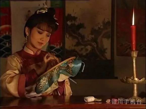 小申说经典影视剧《戏说乾隆》与《新白娘子传奇》