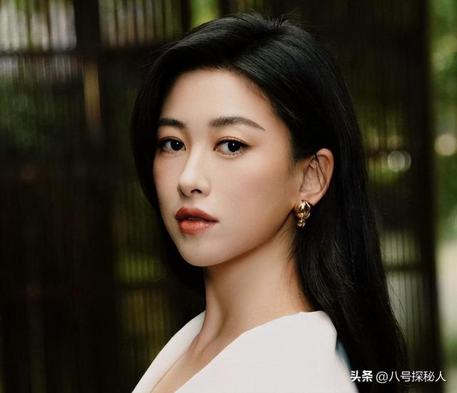 身价过百亿,坐拥北京一条街出门私人飞机,京圈内的富婆都有谁?