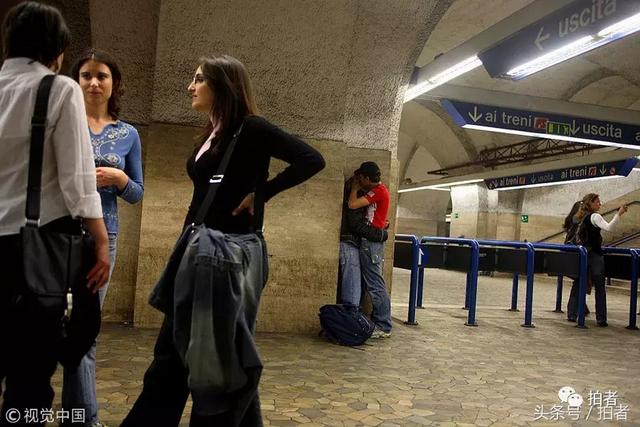 世界接吻日:街头热吻的TA们