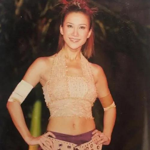 “电臀天后”李玟：凭屁股出名,嫁洋老公9次试管却总是怀不上孩子