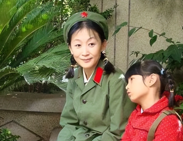 “人间异类”陈瑾：有名有钱却不婚不育，只因和哥哥有个约定