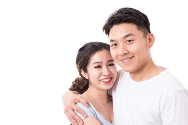 心理测试:选择一对你最喜爱的情侣,测你们之间是否有第三者?