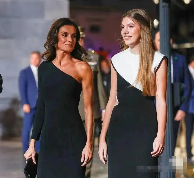 长腿美少女！17岁的索菲亚公主，这身材很欧美，衣品直逼母亲莱后