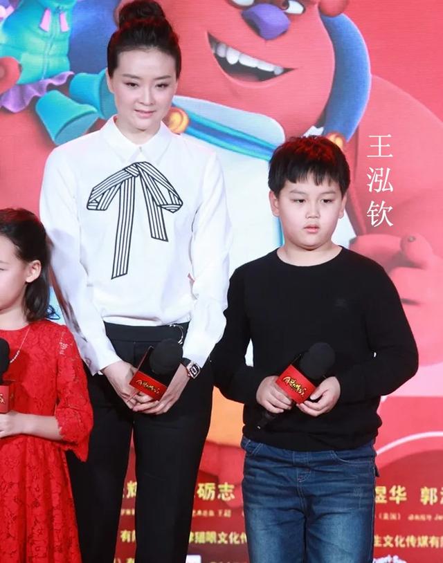 “晴格格”王艳：23岁嫁豪门，丈夫比她大11岁，婚姻让人羡慕