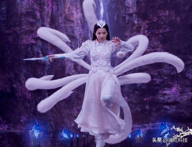 三生三世枕上书：姬蘅半魔半龙，阿离半狐半龙，都败给了白滚滚