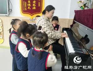 李瑞雪(“育”见未来·名师风采丨李瑞雪：满满爱心滋润幼小心田)