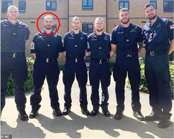 女军官敢在这儿拍色情片，英军高层震怒