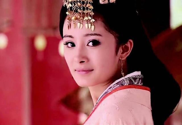 杨幂被“忽悠”去演了林心如身边一个小配角,没想到却成了经典