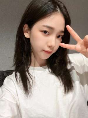 刘知珉(刘知珉剪短发登上热帖，这人气，佩服)