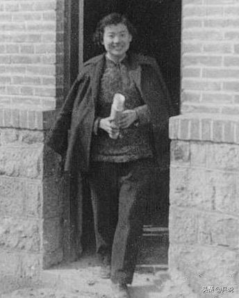 零下30度,志愿军战士双脚冻伤如冰柱,19岁女兵抱在怀中化冰