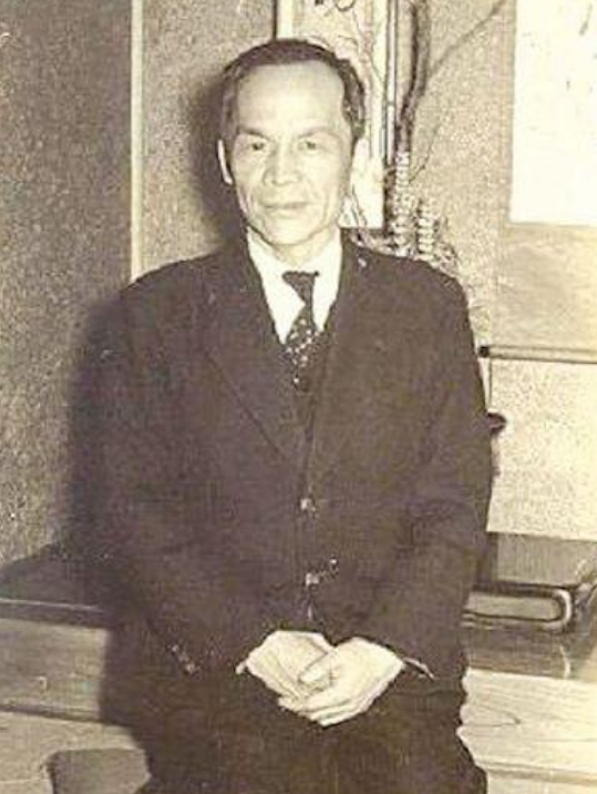 故事：张爱玲闺蜜苏青，曾是上海滩“文妓”，晚年蜗居10平米小屋