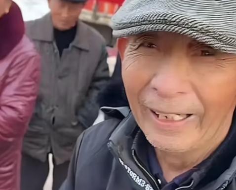 刘强东父亲刘志成的创业史，辞去铁饭碗借钱跑船，前几年还在打工