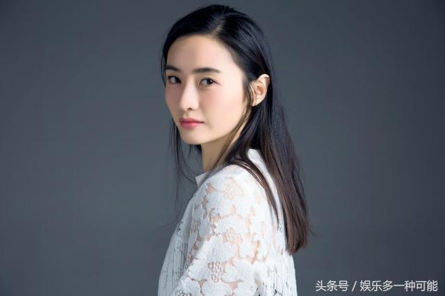 《人民的名义》的新晋小花何昕霖 写真清新淡雅惹人喜爱