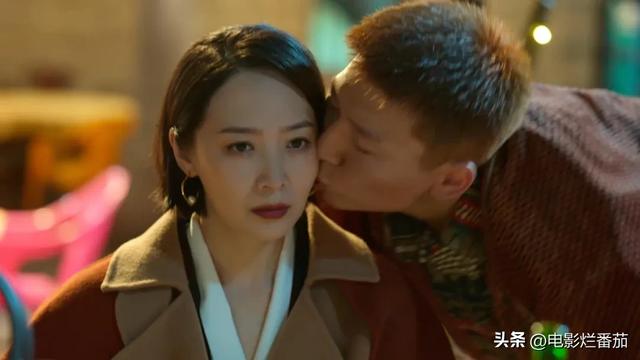 黄海波高调庆锡婚，祝酒扬眉吐气，娇妻眼神拉丝，爱意藏不住了