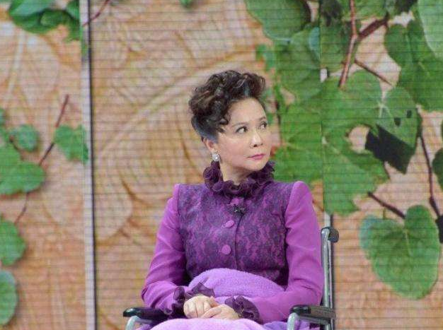 蔡明之子丁丁:36岁还未婚,是蔡明的骄傲也是她的心病