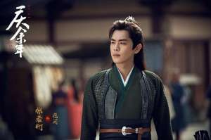 男生腰围(张若昀腰围上热搜，王一博体重只有112斤男明星们到底有多拼？)