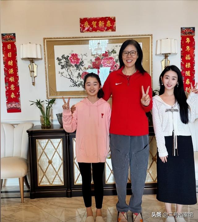 从“铁榔头”到“整容狂魔”，64岁医美失败的郎平，近况令人感叹