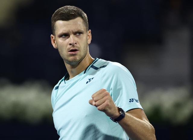 （外代二线）网球——迪拜锦标赛：安贝尔晋级四强