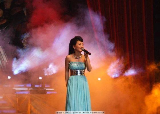 张燕消声匿迹，多年歌声永存，音乐梦想依归在？