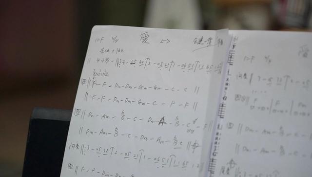 一位大龄自闭症患者母亲的自白:我只想比孩子多活一天