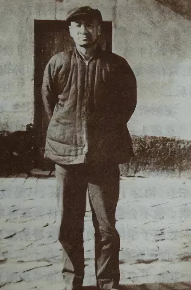 西部歌王王洛宾：3次坐牢，离婚又再婚，去世后儿子为他打官司