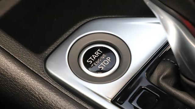 年销量相差9万多台，日产轩逸和大众朗逸该买谁？