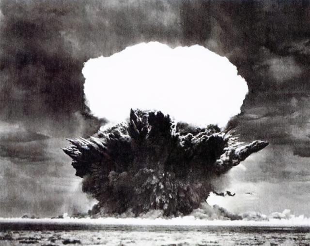 57年出访苏联，毛泽东观看3部秘密电影，回国后安排绝密任务