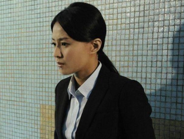 前TVB女星和老公相识18年公开婚姻保鲜法，育三子女仍像少女