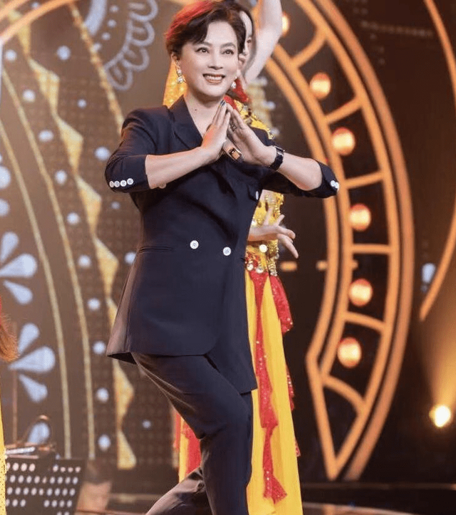 李玲玉：曾被邻居告上法庭，她一再婚就当继母