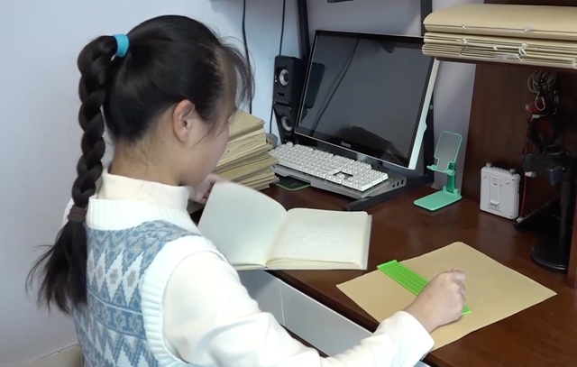 音乐让我“看得见”——一名视障女孩的追梦路