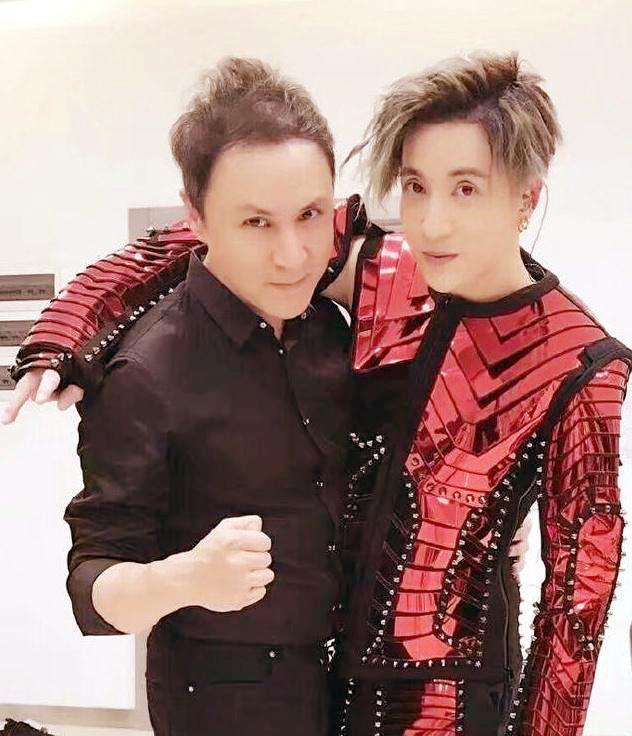 星途坎坷的薛之谦：高调与前妻复合，前女友爆料让他人设坍塌