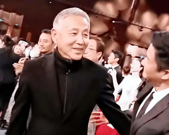 67岁陈道明“白发照”曝光：一个人最大的本事，是不把自己当回事