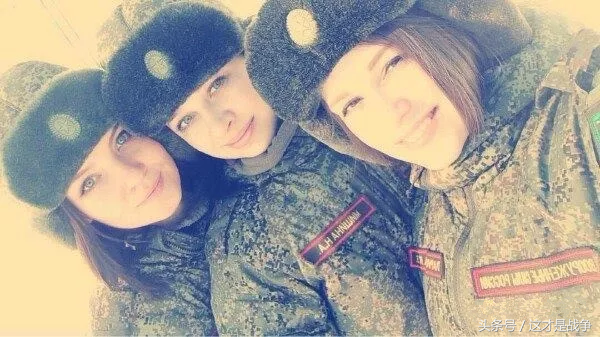 肤白貌美大长腿，战斗民族出美女，揭开俄罗斯女兵神秘的面纱