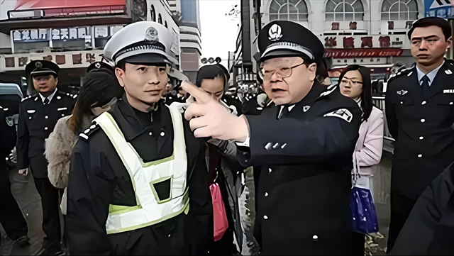 重庆扫黑局长文强，霸凌警员强逼女明星，最后被执行死刑