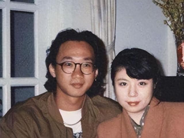 黄家驹唯一公开的女朋友，却被禁止出席葬礼，三十年过去终身不嫁