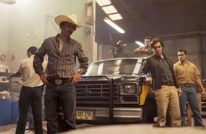 操碰人人操(情妇揭秘哥伦比亚头号毒枭私生活：只关注女人的胸围，还有一怪癖)